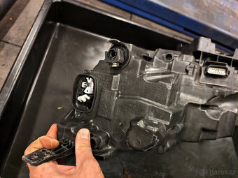 Pravé fullled světlo na Ford Kuga MK3 - 4