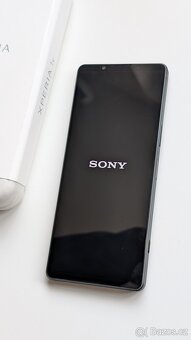 Mobilní telefon Sony Xperia 1 V (XQ-DQ54), 12GB/256GB Khaki - 4