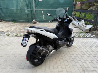 Gilera Nexus 125ie - 4