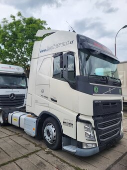 Prodám tahač Volvo FH 460 lowdeck r.v 6/2016 najeto 851000km - 4