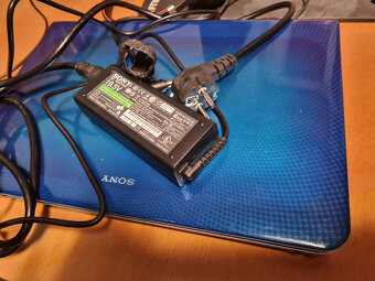 SONY VAIO MODRY - 4