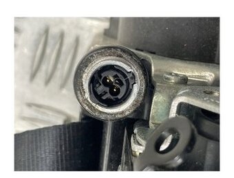 PASSAT B8 BEZPECNOSTNÍ PÁS NAPÍNÁK LEVY
PREDNÍ 3G2857705C - 4