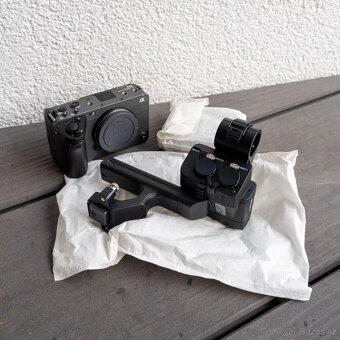 Sony Alpha FX3 Cinema Line + XLR rukojeť (super stav) - 4