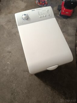 Pračka Zanussi vrchem plněná - 4