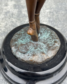 Bronzová socha Balerína luxusní  tanečnice dekorace a dárek - 4