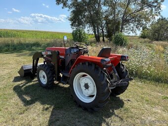Malotraktor kubota GL27 Grandel S čelním nakladačem 450 kg - 4