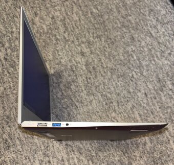 Lenovo U330p - Core i5 - SSD - 4