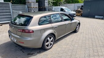 Prodám Alfa Romeo 159 1.9 JTDm, 135 kW, automat, r.v. 2007 - 4