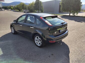 Ford Focus 1.6i 74 kW, hatchback, manual, 2011, 140tkm - 4