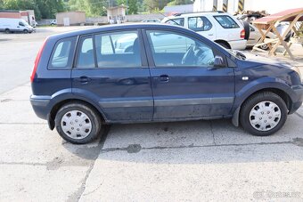 Ford Fusion - 4