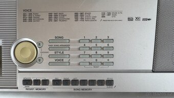YAMAHA Portable Grand DGX-205 - 4