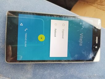 Mobilní telefon - 4