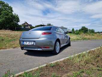 Alfa Romeo GT 2.0. JTS - 4