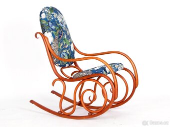Krásné houpací křeslo THONET, nové čalounění. - 4