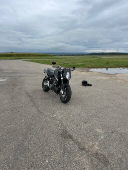 KTM 990 SuperDuke LC8 - 4