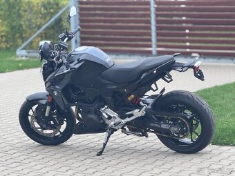 BMW F900R - 4