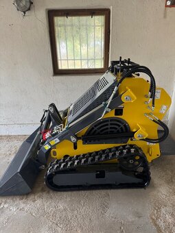 Smykový nakladač, mininakladač pásový - 4