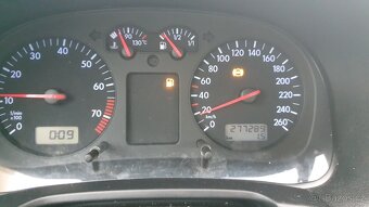 Volkswagen Bora 1,8 - 4