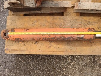 PRODÁM PÍSTNICI  A HEVERY MAILER Z VLEKU BSS 5T - 4