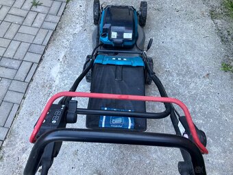 AKU sekačka s pojezdem Makita DLM462 - 4