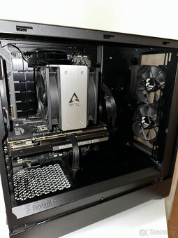 Custom složený herní PC - 4