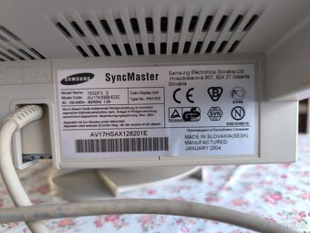 Samsung monitor SyncMaster 753 DFX - 4