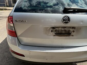 Zadni pate dvere Skoda Octavia 3 kombi stribrne - 4