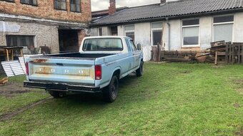 F250 Ford F150 - 4