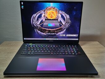 18" 4K_MSI TITAN 18 HX_i9-14900HX_64GB_4TB_RTX 4090 16GB - 4