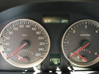VOLVO V50 , 2.0D, 100kW - 4