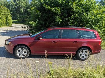 Volvo V70 2.4D nová STK - 4