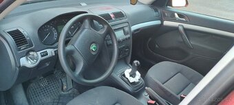 Škoda Octavia II - 4
