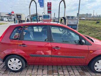 Ford Fiesta 2006 - 4