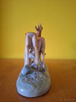 Srnky běžící Luxor porcelánova socha Royal dux - 4