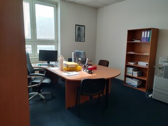 Kancelářský nábytek - 4