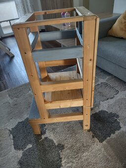 Učící věž s magnetickou tabulí - 4