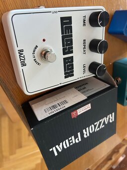 Kytarove efekty pedaly delay reverb revolution - 4