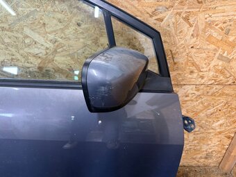 KOMPLETNÍ PRAVÉ PŘEDNÍ DVEŘE MAZDA 5 - 4