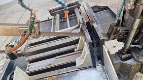 CNC AUTOMATICKÁ PÁSOVÁ PILA NA KOV - 4