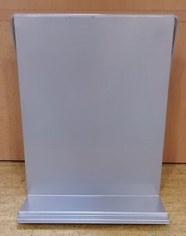 Kovový stojánek - 4