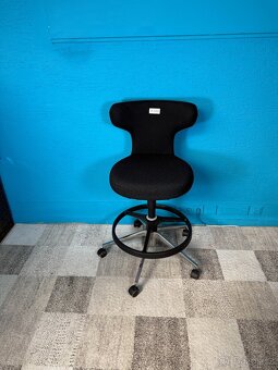 Barová židle VITRA Pivot černá - 4