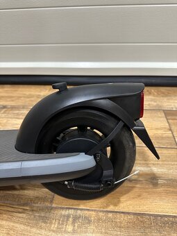 Ninebot KickScooter E2 E by Segway - 4