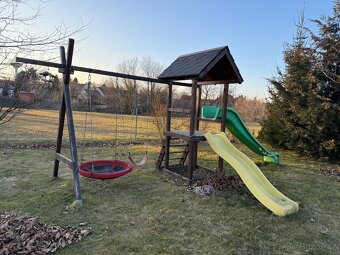 Zahradní houpačky, pískoviště - 4