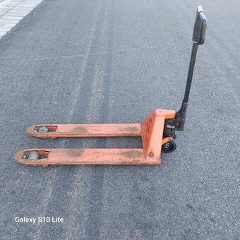 Paletový vozík BT LIFTER - 4