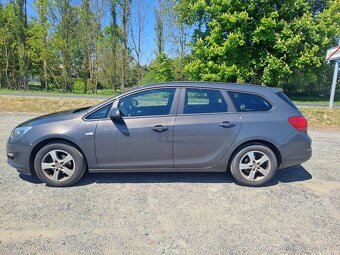 Opel Astra J kombi 1,4 - 4