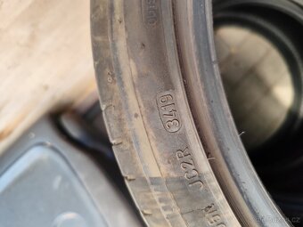 Pneu Dunlop 225/40 R18 - 4