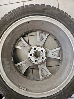 Prodám ORIGINÁLNÍ disky 17" na Scalu + Pneu Pirelli - 4