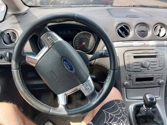 Ford galaxy - 4