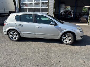 Opel Astra - 4