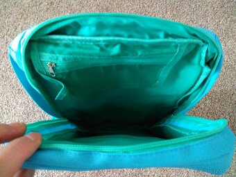 Nový batoh Avon s vnitřním organizérem - 4